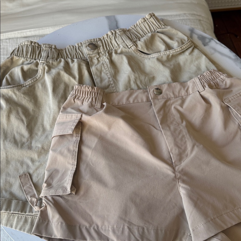 H&M Women's Cargo Shorts in Beige and Tan